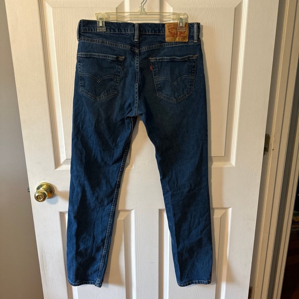 Men’s Levi Jeans size 33’x32’